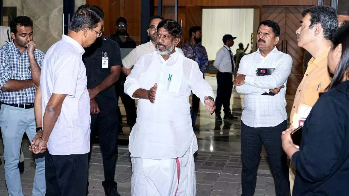 Global Summit 2025: గ్లోబల్ సమ్మిట్–2025 ఏర్పాట్లు సమీక్షించిన డిప్యూటీ సీఎం భట్టి Global Summit 2025: గ్లోబల్ సమ్మిట్–2025 ఏర్పాట్లు సమీక్షించిన డిప్యూటీ సీఎం భట్టి