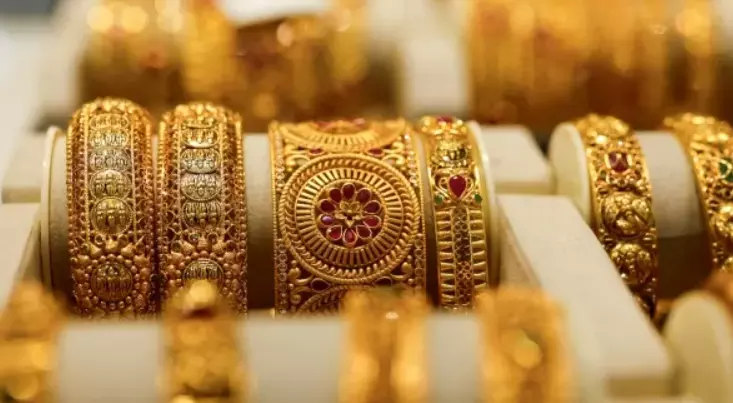 Gold Rates Today: గోల్డెన్ న్యూస్! భారీగా పడిపోయిన బంగారం–వెండి ధరలు… 10 గ్రాముల రేటు ఇదిగో Gold Rates Today: గోల్డెన్ న్యూస్! భారీగా పడిపోయిన బంగారం–వెండి ధరలు… 10 గ్రాముల రేటు ఇదిగో
