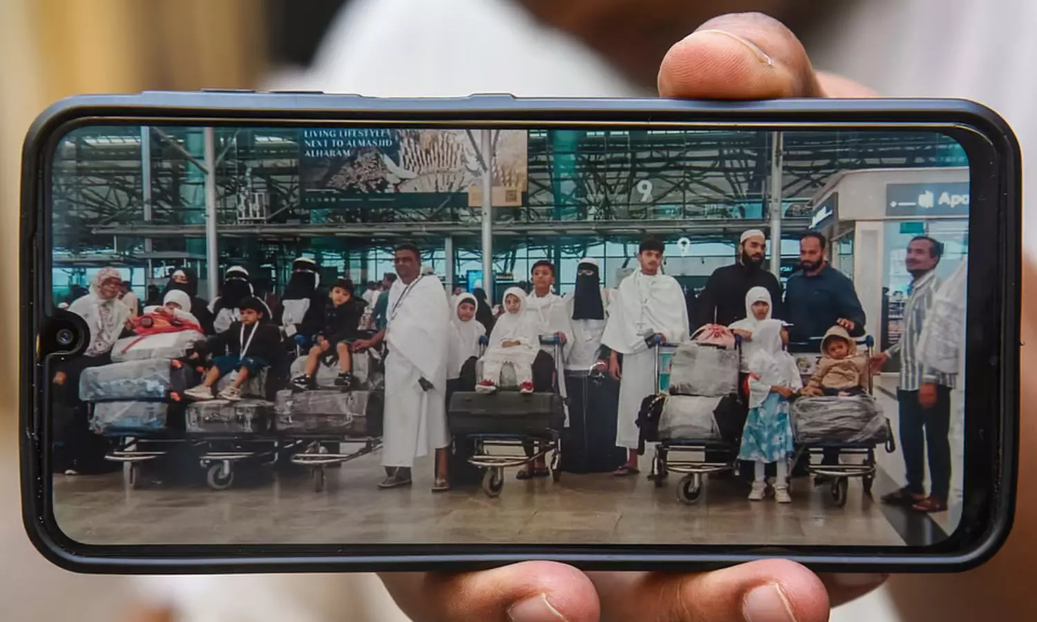 రేపు సౌదీ బస్సు ప్రమాద మృతులకు సామూహిక అంత్యక్రియలు రేపు సౌదీ బస్సు ప్రమాద మృతులకు సామూహిక అంత్యక్రియలు