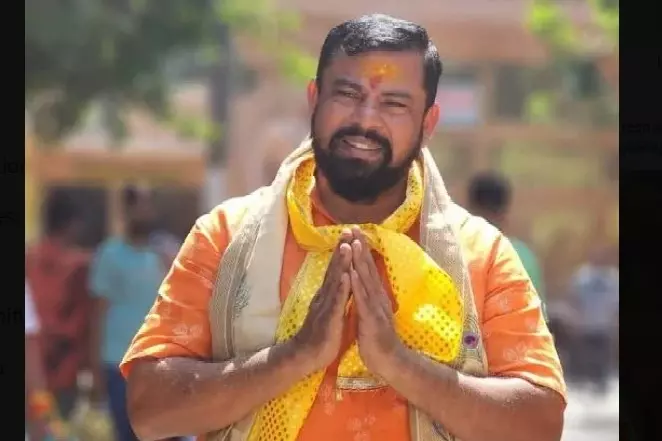 అయ్యప్పస్వాములతో అసభ్యంగా ప్రవర్తించిన వారిపై చర్యలకు డిమాండ్