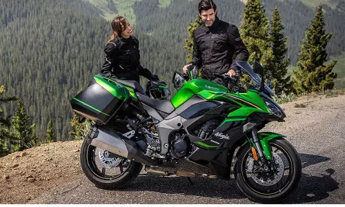 Kawasaki Offers: వావ్! ఈ నాలుగు కవాసకి బైక్‌లపై రూ.55 వేలు డిస్కౌంట్..!