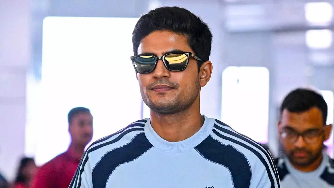 Shubman Gill : శుభమన్ గిల్ విషయంలో అదే జరిగింది..గౌహతి టెస్ట్‌కు కెప్టెన్ ఔట్