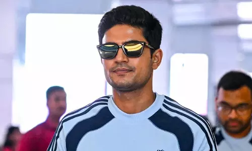 Shubman Gill : శుభమన్ గిల్ విషయంలో అదే జరిగింది..గౌహతి టెస్ట్కు కెప్టెన్ ఔట్ Shubman Gill : శుభమన్ గిల్ విషయంలో అదే జరిగింది..గౌహతి టెస్ట్కు కెప్టెన్ ఔట్