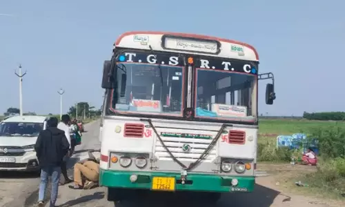 మహబూబ్‌నగర్‌లో బస్సు–కెమికల్ ట్యాంకర్ ఢీ: 40 మంది ప్రాణాపాయం తప్పింది