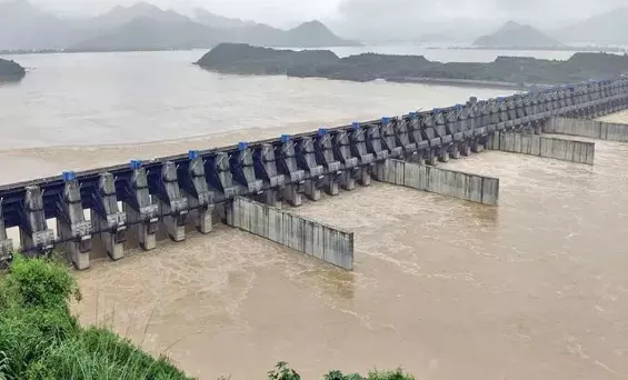 ఏలూరు జిల్లా పోలవరంలో కేంద్ర బృందం పర్యటన