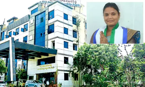 నెల్లూరు మేయర్‌ స్రవంతికి షాక్.. అవిశ్వాస తీర్మానం నోటీసు ఇచ్చిన కార్పొరేటర్లు