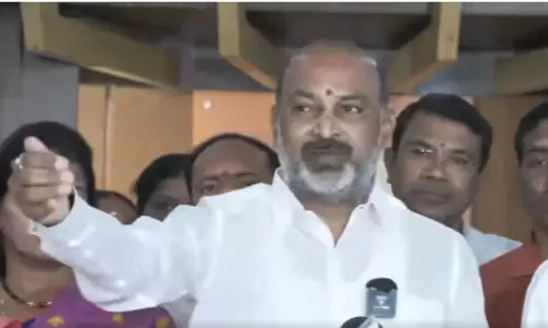 Bandi Sanjay: ప్రభుత్వ ఆసుపత్రులపై ప్రజలకు నమ్మకం పోతోంది