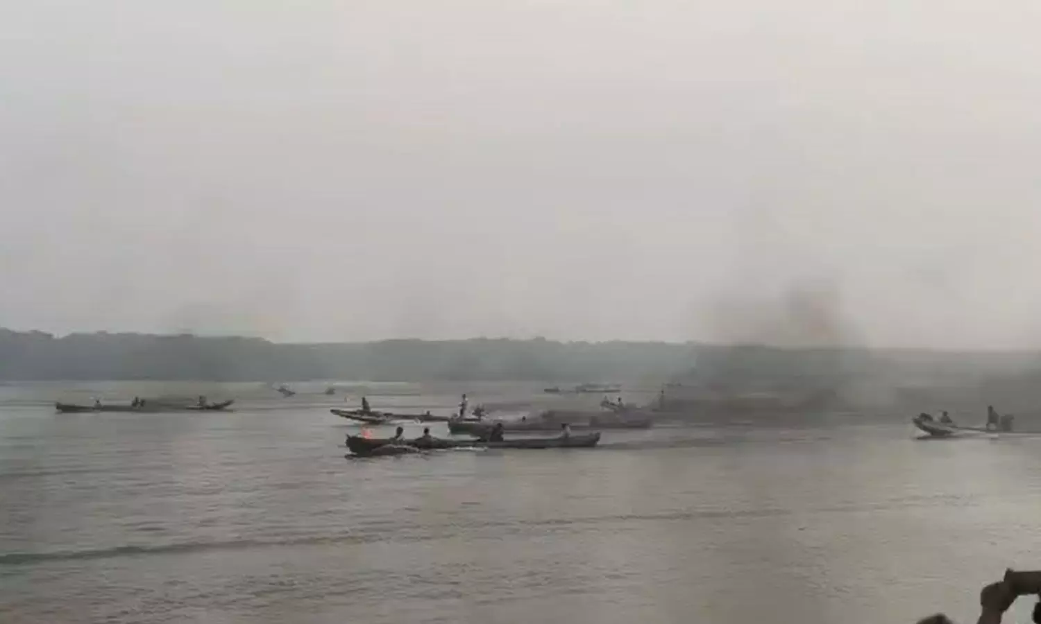 Boat Races in Konaseema: కోనసీమ జిల్లాల్లో కనువిందుగా పడవ పోటీలు