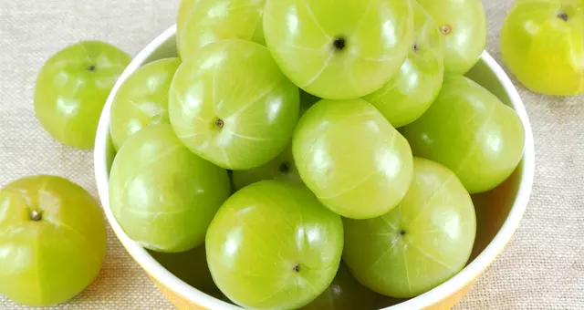 Amla benefits:  చలికాలంలో ఉసిరికాయల లాభాలు ఇవే!