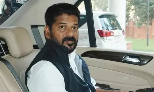 Revanth Reddy: రేపు రాత్రి ఢిల్లీకి వెళ్లనున్న సీఎం రేవంత్ రెడ్డి Revanth Reddy: రేపు రాత్రి ఢిల్లీకి వెళ్లనున్న సీఎం రేవంత్ రెడ్డి