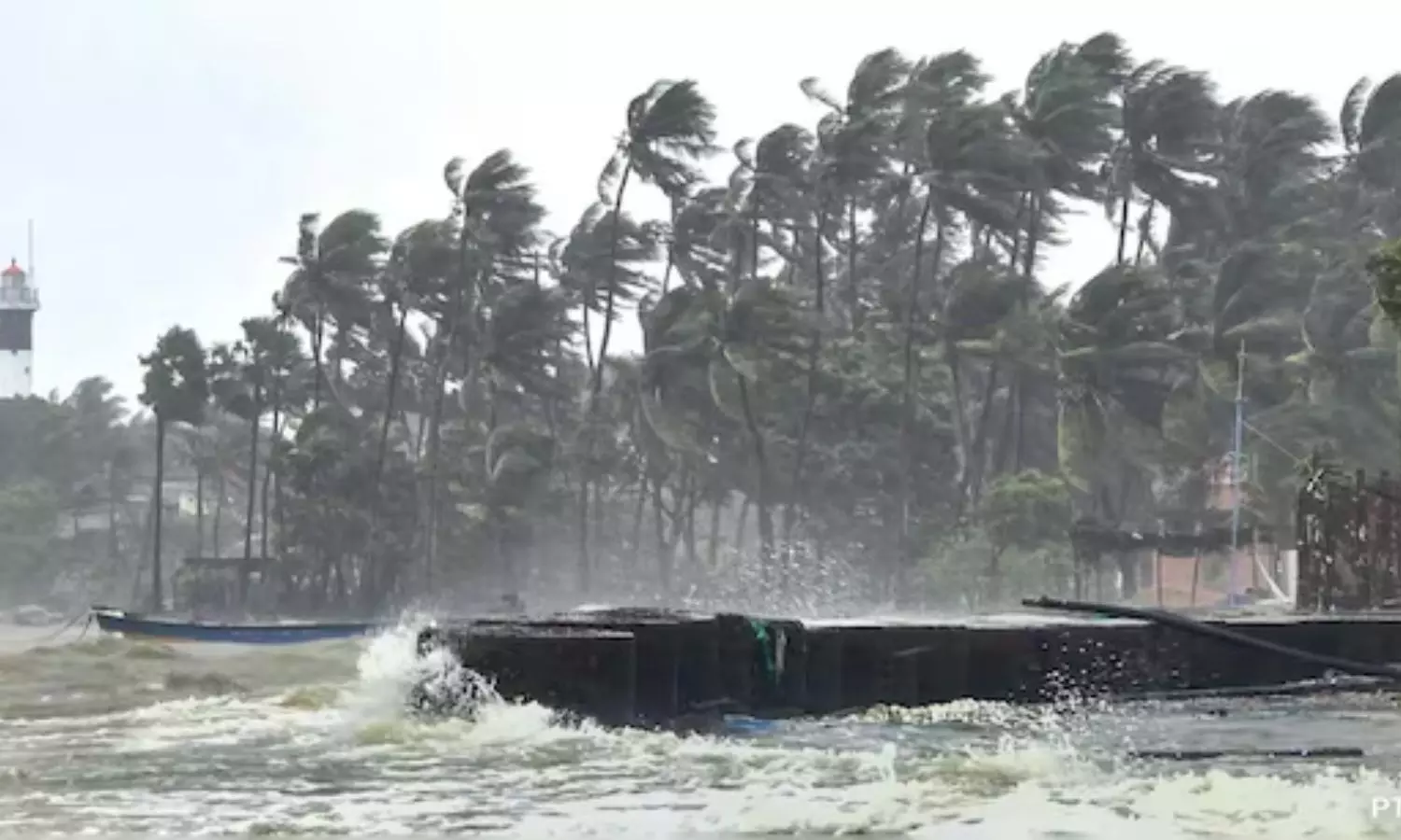 Cyclone Ditwa: పూర్తిగా బలహీనపడిన దిత్వా తుఫాన్ Cyclone Ditwa: పూర్తిగా బలహీనపడిన దిత్వా తుఫాన్