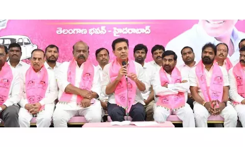 Telangana Politics: ప్రజా సమస్యలు పక్కనబెట్టి… బీఆర్ఎస్ నేతలు హైదరాబాద్‌లోనే?