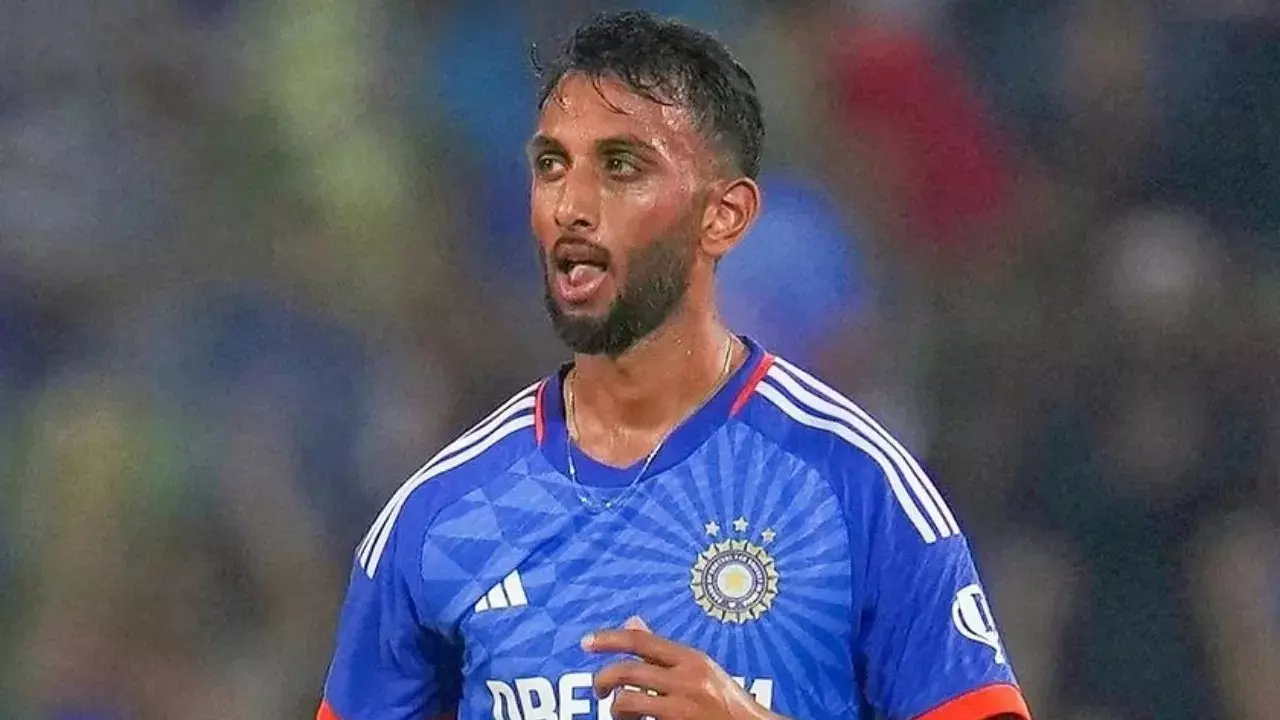 Prasidh Krishna : పరుగుల వరద పారిస్తున్నా ఆపడం లేదు..పేలవమైన ఫామ్ ఉన్నా  ప్రసిద్ధ్ కృష్ణకు వరుస అవకాశాలెందుకు ?