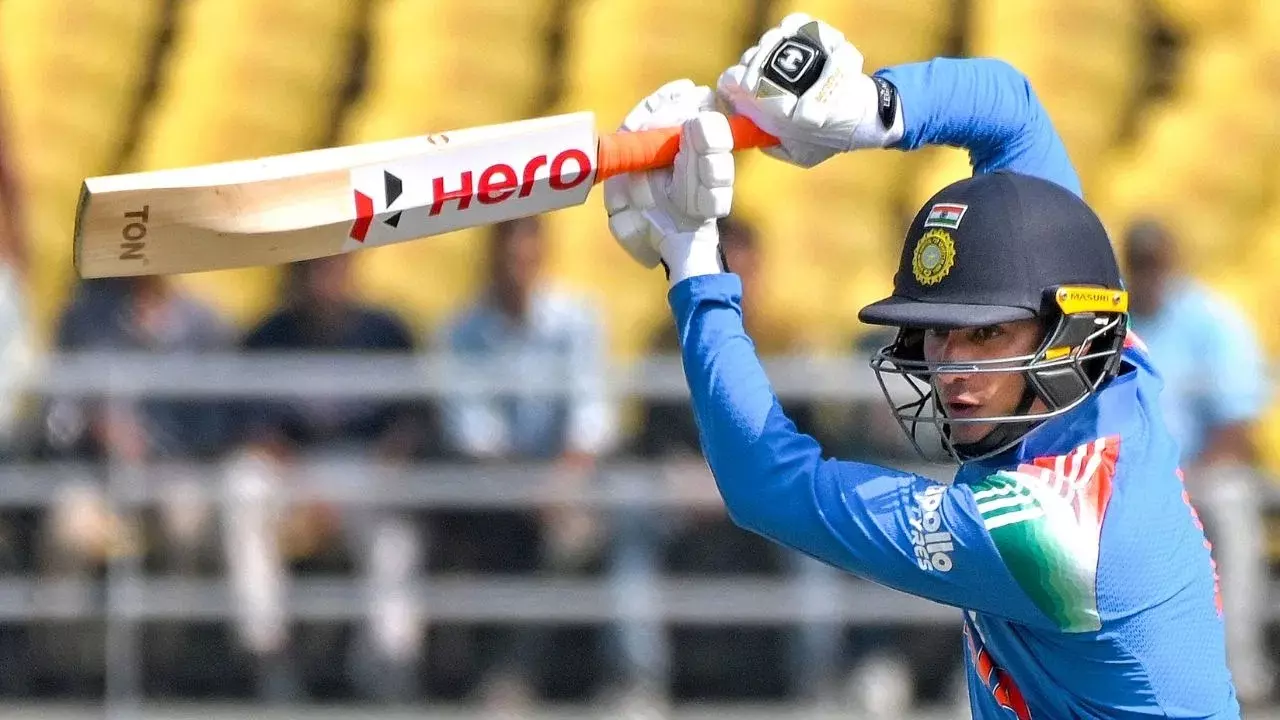 Abhishek Sharma : ఇది ఆట కాదు తాండవం..షేక్ ఆడించిన అభిషేక్..బ్యాటింగ్, బౌలింగ్‌లోనూ ప్రత్యర్థులకు చుక్కలు