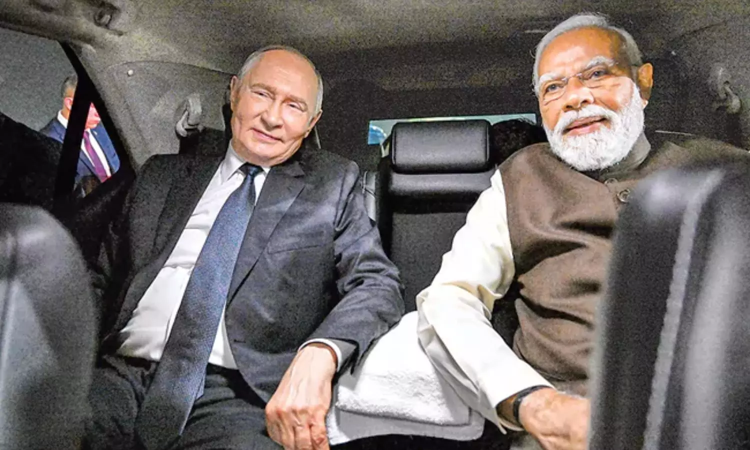 Vladimir Putin: భారత్లో రెండోరోజు రష్యా అధ్యక్షుడు పుతిన్ పర్యటన Vladimir Putin: భారత్లో రెండోరోజు రష్యా అధ్యక్షుడు పుతిన్ పర్యటన