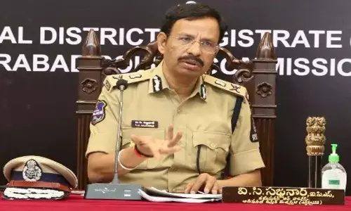 Operation Kavach: హైదరాబాద్లో ‘ఆపరేషన్ కవచ్’.. 5 వేల మంది పోలీసులతో ఆకస్మిక తనిఖీలు Operation Kavach: హైదరాబాద్లో ‘ఆపరేషన్ కవచ్’.. 5 వేల మంది పోలీసులతో ఆకస్మిక తనిఖీలు