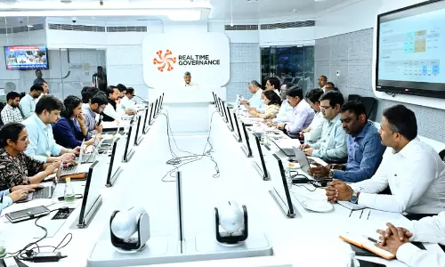 సంక్రాంతి నుంచి రాష్ట్రంలో అన్ని ప్రభుత్వ సేవలు ఆన్లైన్ ... కీలక ఆదేశాలు జారీ చేసిన సీఎం చంద్రబాబు సంక్రాంతి నుంచి రాష్ట్రంలో అన్ని ప్రభుత్వ సేవలు ఆన్లైన్ ... కీలక ఆదేశాలు జారీ చేసిన సీఎం చంద్రబాబు