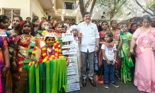 ప్రతి జిల్లాలో మాక్ అసెంబ్లీ : మంత్రి దుర్గేష్ ప్రతి జిల్లాలో మాక్ అసెంబ్లీ : మంత్రి దుర్గేష్