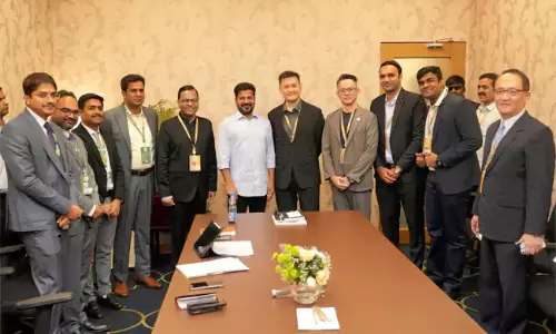 గ్లోబల్ సమిట్లో తెలంగాణలో పెట్టుబడుల వెల్లువ.. రూ.5,39,495 కోట్లకు చేరిన పెట్టుబడులు గ్లోబల్ సమిట్లో తెలంగాణలో పెట్టుబడుల వెల్లువ.. రూ.5,39,495 కోట్లకు చేరిన పెట్టుబడులు