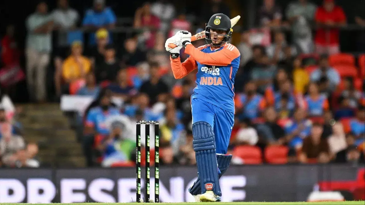 Abhishek Sharma : విరాట్ కోహ్లీ రికార్డు బ్రేక్ చేయడానికి అడుగు దూరంలో అభిషేక్ శర్మ.. హోమ్ గ్రౌండ్లో విధ్వంసం ఖాయమా? Abhishek Sharma : విరాట్ కోహ్లీ రికార్డు బ్రేక్ చేయడానికి అడుగు దూరంలో అభిషేక్ శర్మ.. హోమ్ గ్రౌండ్లో విధ్వంసం ఖాయమా?