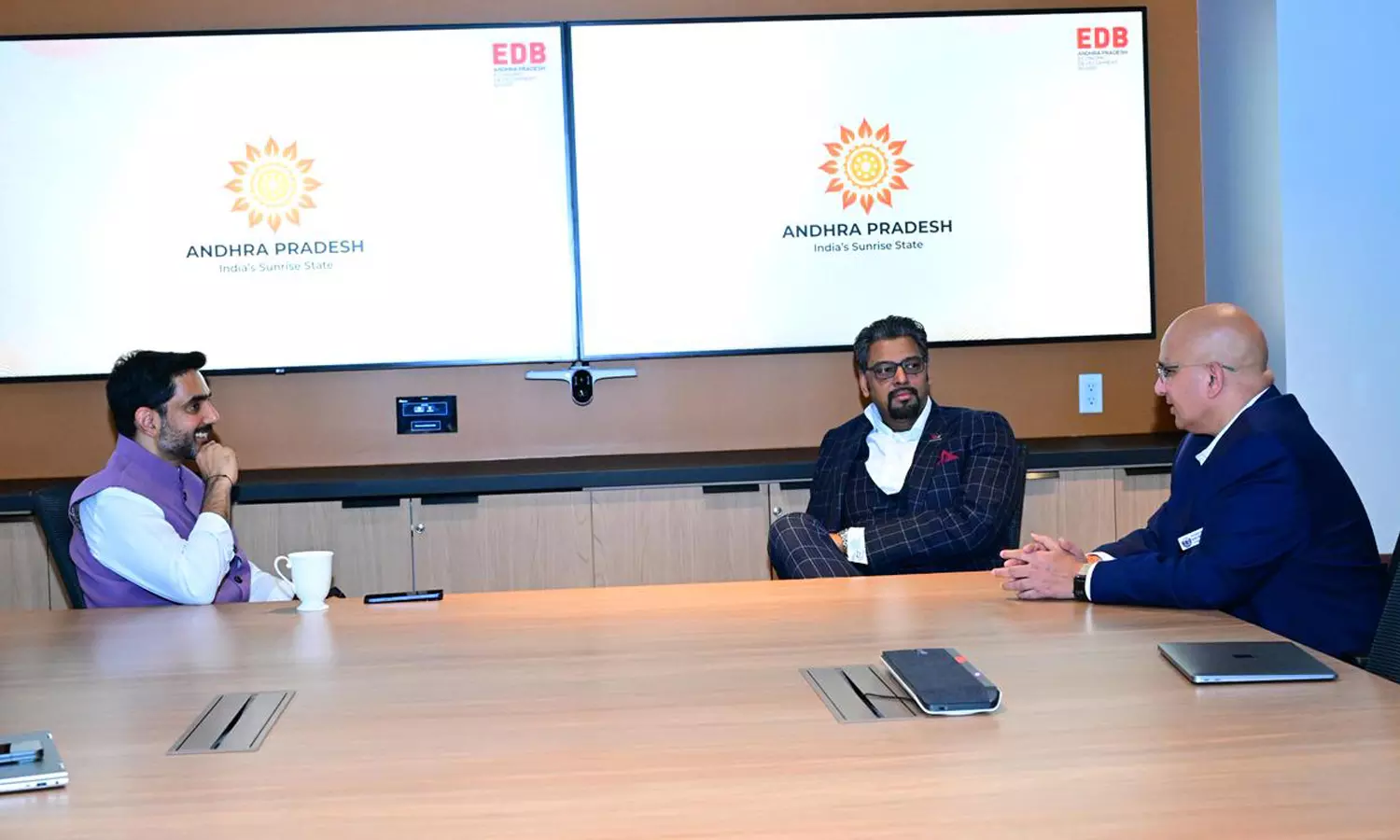 ఏపీలో పెట్టుబడిదారులకు అత్యుత్తమ ప్రోత్సాహకాలు ఏపీలో పెట్టుబడిదారులకు అత్యుత్తమ ప్రోత్సాహకాలు