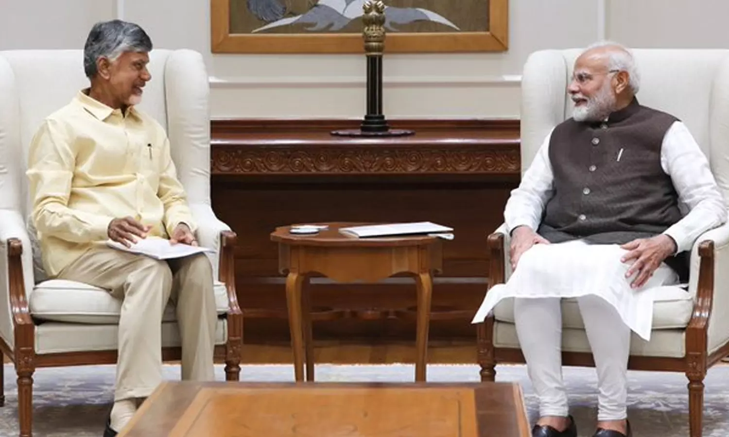 చంద్రబాబు పాలనపై మోదీ పొగడ్తలు చంద్రబాబు పాలనపై మోదీ పొగడ్తలు