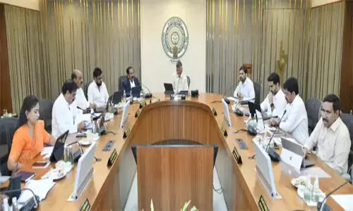 AP Cabinet Meeting: నేడు ఏపీ సీఎం చంద్రబాబు అధ్యక్షతన కేబినెట్ భేటీ AP Cabinet Meeting: నేడు ఏపీ సీఎం చంద్రబాబు అధ్యక్షతన కేబినెట్ భేటీ