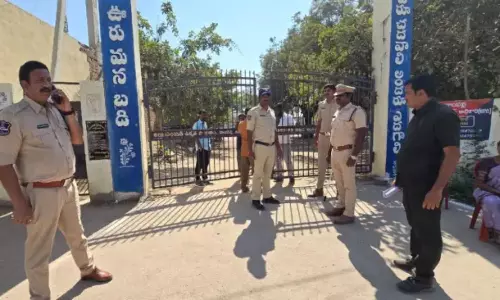 తెలంగాణ రాష్ట్రవ్యాప్తంగా ముగిసిన తొలిదశ పంచాయతీ పోలింగ్.. కాసేపట్లో కౌంటింగ్ తెలంగాణ రాష్ట్రవ్యాప్తంగా ముగిసిన తొలిదశ పంచాయతీ పోలింగ్.. కాసేపట్లో కౌంటింగ్