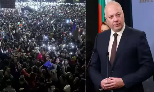 Bulgaria Prime Minister Resigns: జెన్ జెడ్ నిరసనలతో కుప్పకూలిన మరో ప్రభుత్వం.. రాజీనామా చేసిన బల్గేరియా ప్రధాని Bulgaria Prime Minister Resigns: జెన్ జెడ్ నిరసనలతో కుప్పకూలిన మరో ప్రభుత్వం.. రాజీనామా చేసిన బల్గేరియా ప్రధాని