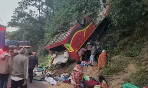 అల్లూరి జిల్లా రోడ్డు ప్రమాదం: మృతులకు రూ.5 లక్షల సాయం ప్రకటించిన ప్రభుత్వం అల్లూరి జిల్లా రోడ్డు ప్రమాదం: మృతులకు రూ.5 లక్షల సాయం ప్రకటించిన ప్రభుత్వం