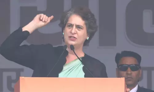 ఓట్ల దొంగలారా..గద్దె దిగండి!: ఢిల్లీ ర్యాలీలో ప్రియాంక గర్జన ఓట్ల దొంగలారా..గద్దె దిగండి!: ఢిల్లీ ర్యాలీలో ప్రియాంక గర్జన
