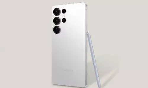 Samsung: ధరల హెచ్చరిక.. శాంసంగ్ స్మార్ట్ఫోన్లు మరింత ఖరీదైనవి కానున్నాయి..! Samsung: ధరల హెచ్చరిక.. శాంసంగ్ స్మార్ట్ఫోన్లు మరింత ఖరీదైనవి కానున్నాయి..!