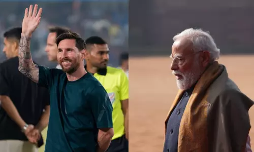 ఇవాళ్టితో ముగిసిన మెస్సీ భారత పర్యటన.. మోడీతో భేటీ, ఎగ్జిబిషన్ మ్యాచ్ ఇవాళ్టితో ముగిసిన మెస్సీ భారత పర్యటన.. మోడీతో భేటీ, ఎగ్జిబిషన్ మ్యాచ్