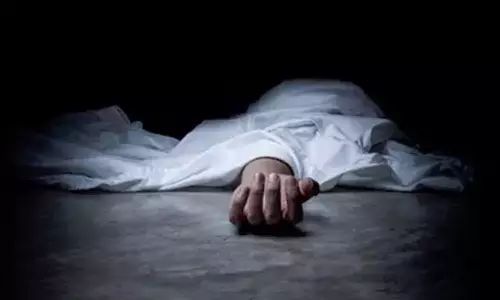 Hyderabad: గొడవ ఆపేందుకు వెళ్లి.. టోలిచౌకిలో యువకుడి హత్య Hyderabad: గొడవ ఆపేందుకు వెళ్లి.. టోలిచౌకిలో యువకుడి హత్య