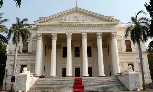 హైదరాబాద్ కోఠి ఉమెన్స్ కాలేజీలో వేధింపుల కేసు.. రంగంలోకి షీ టీమ్స్.. హైదరాబాద్ కోఠి ఉమెన్స్ కాలేజీలో వేధింపుల కేసు.. రంగంలోకి షీ టీమ్స్..