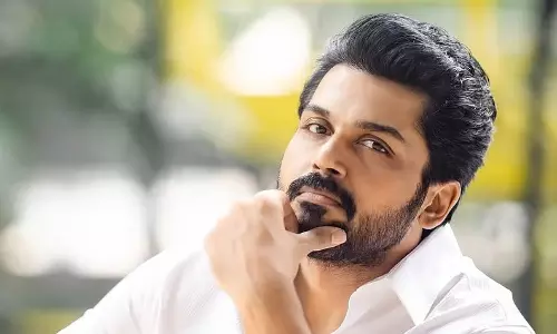 కార్తీ కోసం క్యూ కట్టిన టాలీవుడ్ యంగ్ దర్శకులు..? కార్తీ కోసం క్యూ కట్టిన టాలీవుడ్ యంగ్ దర్శకులు..?