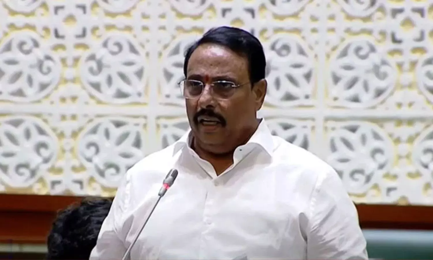 Danam Nagender: GHMC సమావేశంలో మేయర్ను ప్రశ్నించి ఎమ్మెల్యే నాగేందర్ Danam Nagender: GHMC సమావేశంలో మేయర్ను ప్రశ్నించి ఎమ్మెల్యే నాగేందర్