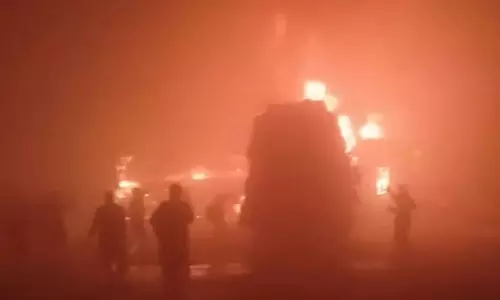 ఉత్తర్ప్రదేశ్లోని మథురలో ఘోర ప్రమాదం.. పొగమంచులో ఒకదానికోకటి ఢీకొన్న బస్సులు ఉత్తర్ప్రదేశ్లోని మథురలో ఘోర ప్రమాదం.. పొగమంచులో ఒకదానికోకటి ఢీకొన్న బస్సులు