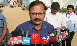 Nizamabad: బాల్కొండలో పోలింగ్ కేంద్రాలను తనిఖీ చేసిన కలెక్టర్ వినయ్‌ కృష్ణారెడ్డి