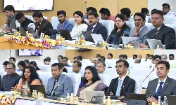 జిల్లాల వారీగా కలెక్టర్ల పనితీరుపై సీఎం చంద్రబాబు సమీక్ష