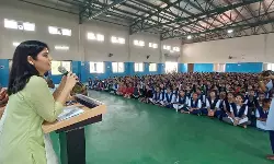 పోష్-2013 చట్టంపై ప్రతి విద్యార్థినికి అవగాహన అవసరం