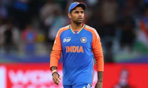 Suryakumar Yadav : టీమిండియాలో ఒక వ్యక్తి మిస్సింగ్.. సిరీస్ గెలిచిన ఆనందంలో సూర్య సంచలన వ్యాఖ్యలు Suryakumar Yadav : టీమిండియాలో ఒక వ్యక్తి మిస్సింగ్.. సిరీస్ గెలిచిన ఆనందంలో సూర్య సంచలన వ్యాఖ్యలు