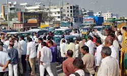 Hyderabad: తరచూ రోడ్డు ప్రమాదాలు.. హయత్‌నగర్‌లో స్థానికుల ఆందోళన