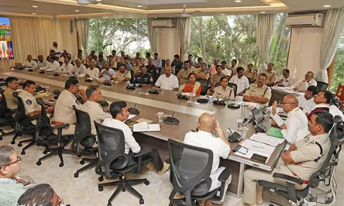 Tirupati Vaikunta Ekadasi: తిరుపతి వైకుంఠ ఏకాదశి భద్రతా ఏర్పాట్లపై సమీక్షా సమావేశం