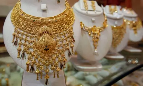 Gold Rate Today: దూసుకెళ్తున్న బంగారం-వెండి ధరలు.. డిసెంబర్ 26వ తేదీ శుక్రవారం ధరలు ఇవే..!