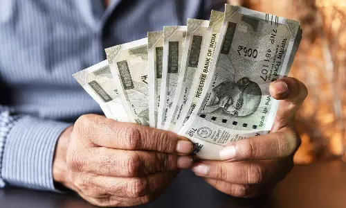 Salary Hike: ఉద్యోగులకు గుడ్ న్యూస్.. భారీగా పెరగనున్న జీతాలు.. ఎంత పెరుగుతాయంటే..?