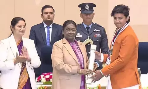 Vaibhav Suryavanshi: రాష్ట్రపతి చేతుల మీదుగా బాల పురస్కారం అందుకున్న వైభవ్ సూర్యవంశీ