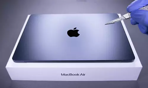 Apple products :ఆపిల్ 2025 వీడ్కోలు: మాక్‌బుక్ ఎయిర్ M3, ఐఫోన్ SE మరియు ఇతర పరికరాల నిలిపివేత - వినియోగదారులపై దీని ప్రభావం ఏమిటి?