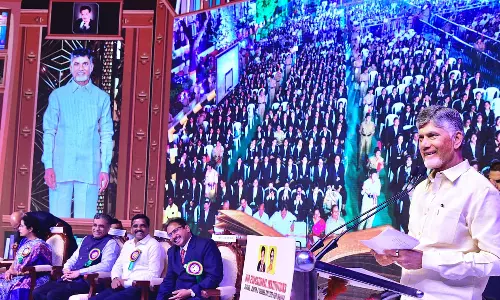 ఐఏఎస్ చదవమంటే, రాజకీయాల్లోకి వచ్చా: చంద్రబాబు ఐఏఎస్ చదవమంటే, రాజకీయాల్లోకి వచ్చా: చంద్రబాబు