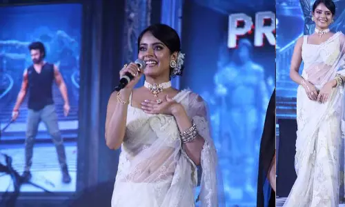 Raja Saab: ఈ తెల్ల చీర ప్రభాస్ ఇచ్చారు.. అందుకే ఈవెంట్ కి వేసుకొని వచ్చా, హీరోయిన్ వైరల్ కామెంట్స్..!!